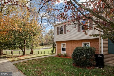 2332 Anvil Ln, Temple Hills, MD 20748 - photo 3