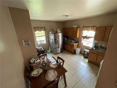 68 Warrington St, Providence, RI 02907 - photo 4