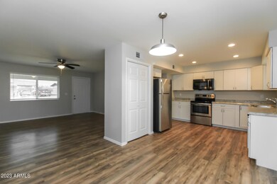 005-photo-kitchen-10510670