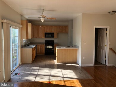 524 Grovethorn Rd, Middle River, MD 21220 - photo 5