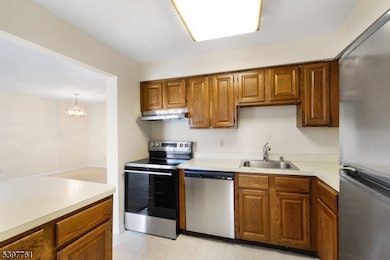 41 Smithfield Ct unit 5, Basking Ridge, NJ 07920 - photo 4