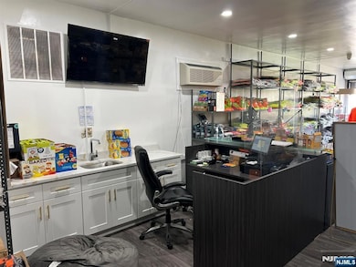 460 Boulevard, Hasbrouck Heights, NJ 07604 - photo 4