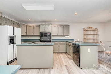 110 Robin Rd, Lincolnton, NC 28092 - photo 4