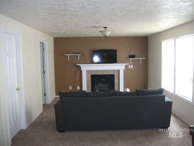 413 Summer Ct, Nampa, ID 83686 - photo 5