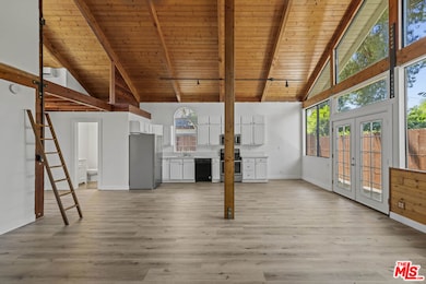 11149 Hortense St, Los Angeles, CA 91602 - photo 3