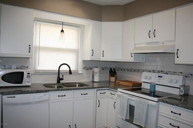 7804 Cecilia Way, Louisville, KY 40219 - photo 5