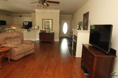 5811 Hollybrook Dr, Tyler, TX 75703 - photo 6