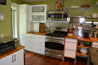 350 Lyman Batcheller Rd unit A, Hartford, VT 05001 - photo 4