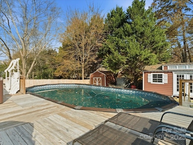 10923 Gladewater Dr, Matthews, NC 28105 - photo 6