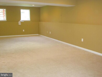 43474 Mink Meadows St, Chantilly, VA 20152 - photo 7