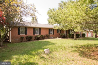 936 W Parkins Mill Rd, Winchester, VA 22602 - photo 2