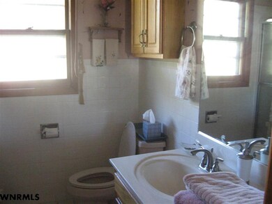 2513 Hilltop Dr, Scottsbluff, NE 69361 - photo 3