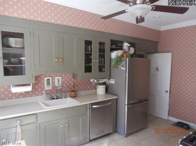 30341 Ridge Rd, Wickliffe, OH 44092 - photo 3