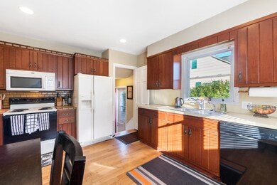 792 Myrtle Ave, Holland-11