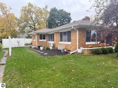 406 S University Ave, Mount Pleasant, MI 48858 - photo 6