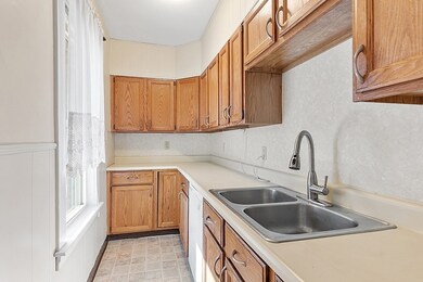 118 Ashburnham Hill Rd unit 120, Fitchburg, MA 01420 - photo 6