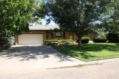 1406 S Jefferson St, Hugoton, KS 67951 - photo 2