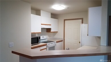 22118 41st Place S unit 101, Kent, WA 98032 - photo 2