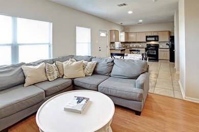 8847 Doak Ln, Houston, TX 77075 - photo 7