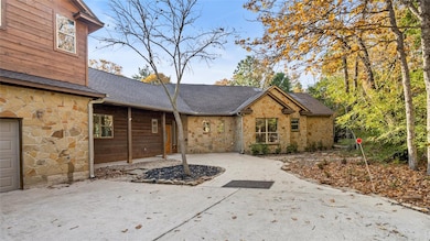 315 Arbors Cir, Elgin, TX 78621 - photo 2