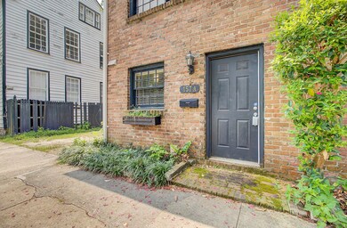 Quaint on sought after Queen Street