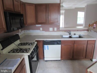 10520 Vista Gardens Dr, Bowie, MD 20720 - photo 3