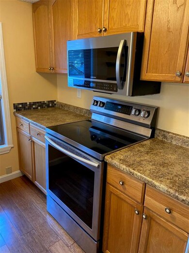 102 Piscassic St, Newmarket, NH 03857 - photo 6