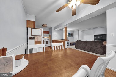 325 S Warminster Rd unit D2, Hatboro, PA 19040 - photo 4