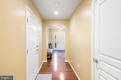 8219 Heritage Crossing Ct, Manassas, VA 20109 - photo 4