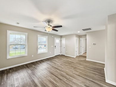 207 Charles Carr Dr, Harrodsburg, KY 40330 - photo 4