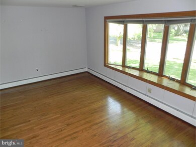 12 Lions Dr, Morrisville, PA 19067 - photo 3