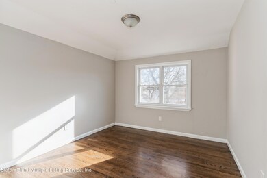 90 Brabant St, Staten Island, NY 10303 - photo 6