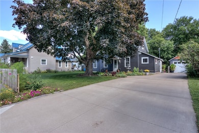 2029 4th St, Eau Claire, WI 54703 - photo 4