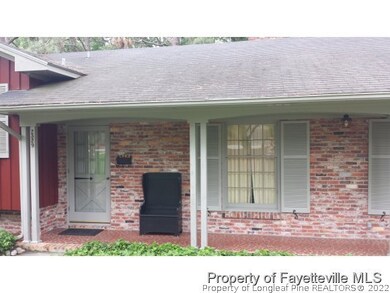 2529 Mirror Lake Dr, Fayetteville, NC 28303 - photo 2