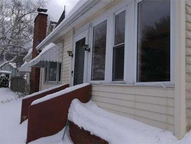 15 Prew Ave, Holyoke, MA 01040 - photo 2