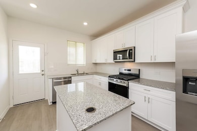 16326 Vivid Creek Ct, Conroe, TX 77302 - photo 6