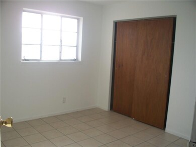 10200 Chinaberry Dr, El Paso, TX 79925 - photo 6