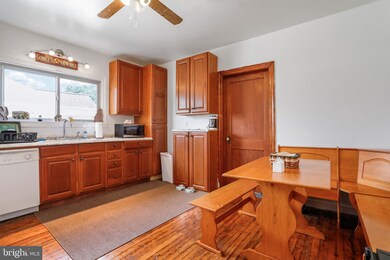 20 Broad St, Taneytown, MD 21787 - photo 4