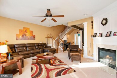 14624 Crossfield Way, Woodbridge, VA 22191 - photo 6