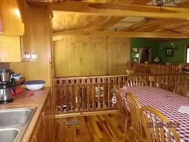 POPLAR WOOD FLOOR