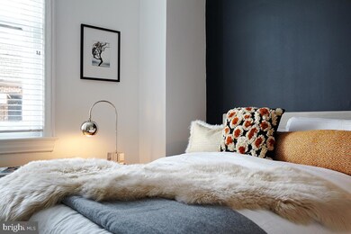 1520 28 Spruce St unit 510, Philadelphia, PA 19102 - photo 2