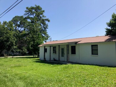 112 N Devane St, Adel, GA 31620 - photo 3