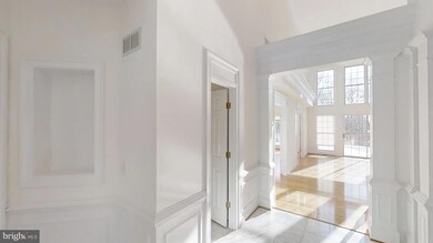 8509 Capo Ct, Vienna, VA 22182 - photo 3