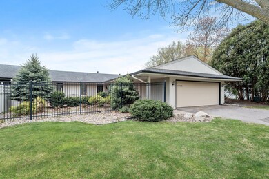 4855 Regents Walk, Excelsior, MN 55331 - photo 2