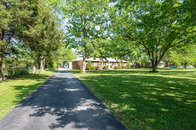 1423 Sparta Pike, Lebanon, TN 37090 - photo 2