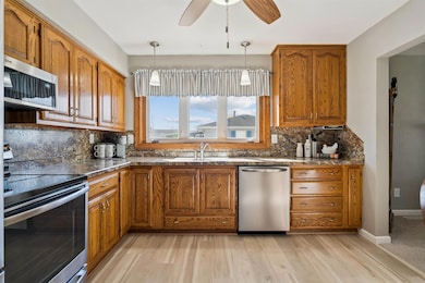 1275 Deloris Dr, Waterloo, IA 50701 - photo 6