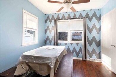 3916 13th St, Des Moines, IA 50313 - photo 5