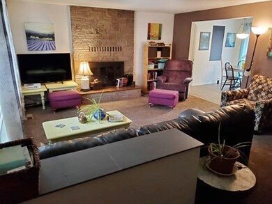 404 SW Western Ave, Grants Pass, OR 97526 - photo 2