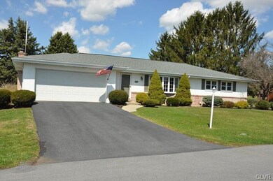 6051 Shepherd Hills Ave, Allentown, PA 18106 - photo 2