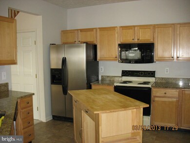2406 Chestnut Terrace Ct unit 302, Odenton, MD 21113 - photo 2